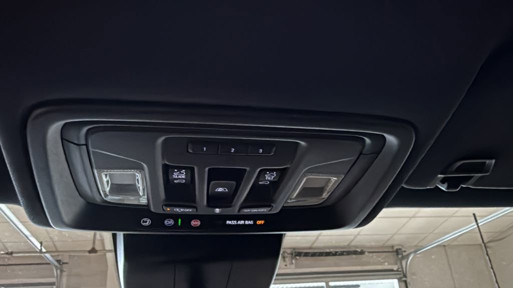 Used 2024 GMC Sierra 2500 AT4 w/ AT4 Premium Plus Package image 38