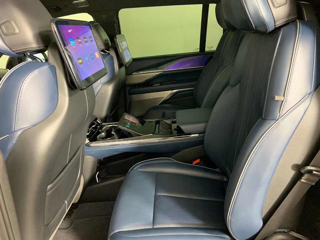 Used 2025 Cadillac Escalade IQ Luxury 2 image 26