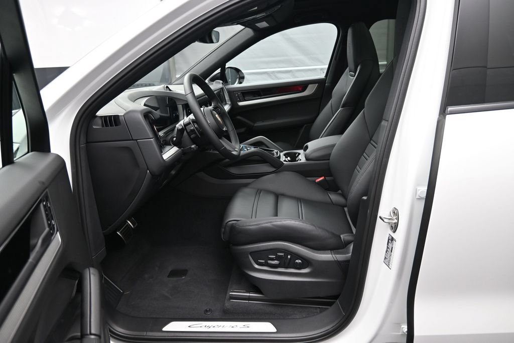 New 2026 Porsche Cayenne S AWD/4WD image 5