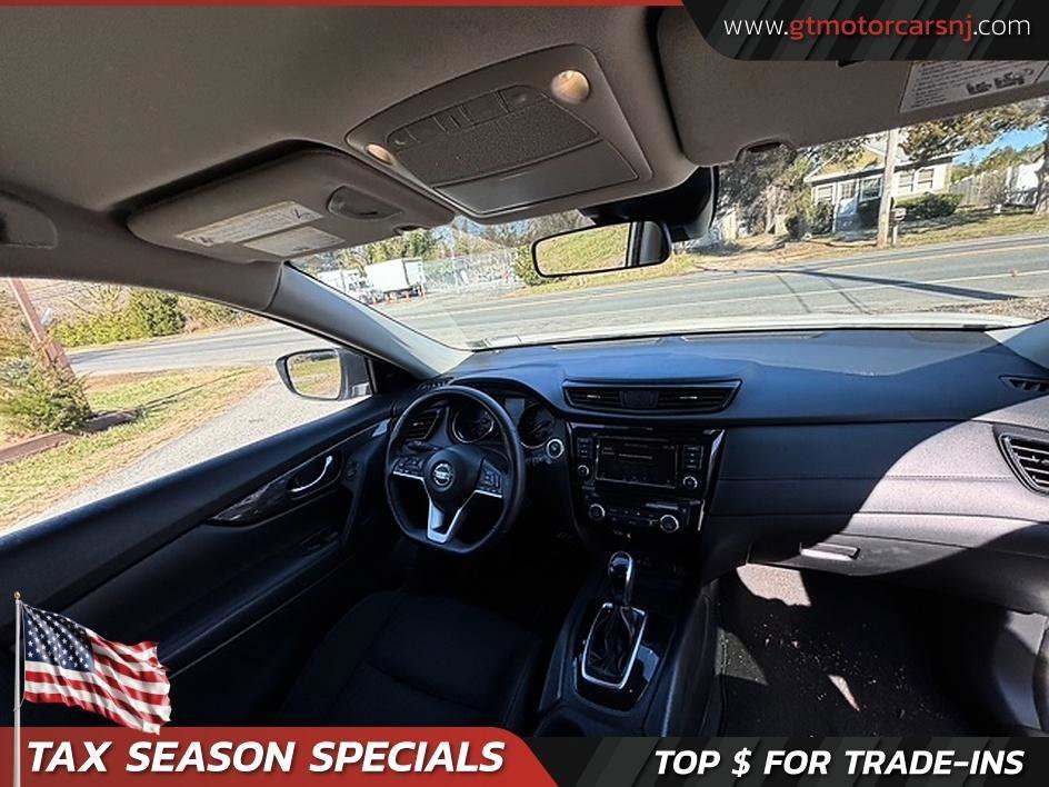 Used 2020 Nissan Rogue SV image 23