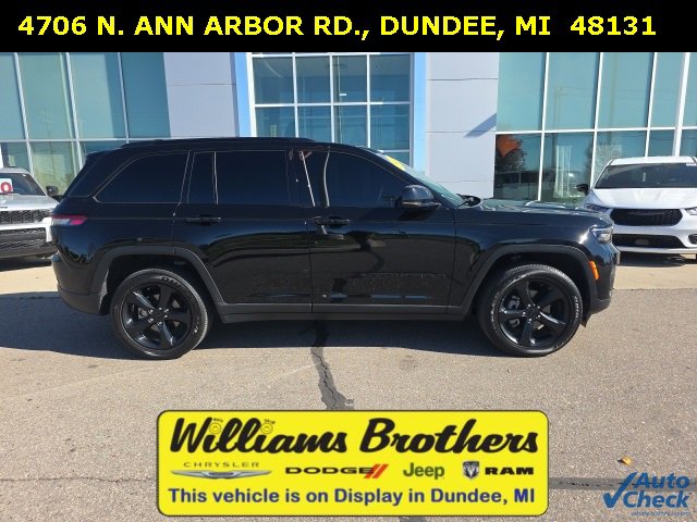 Certified 2024 Jeep Grand Cherokee Altitude image 4