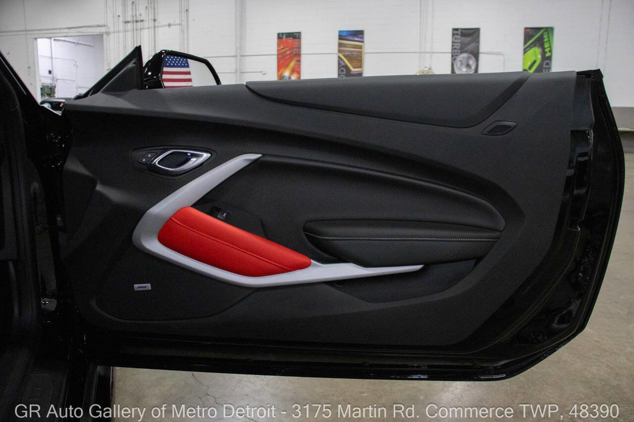 Used 2021 Chevrolet Camaro LT w/ RS Package RWD image 40