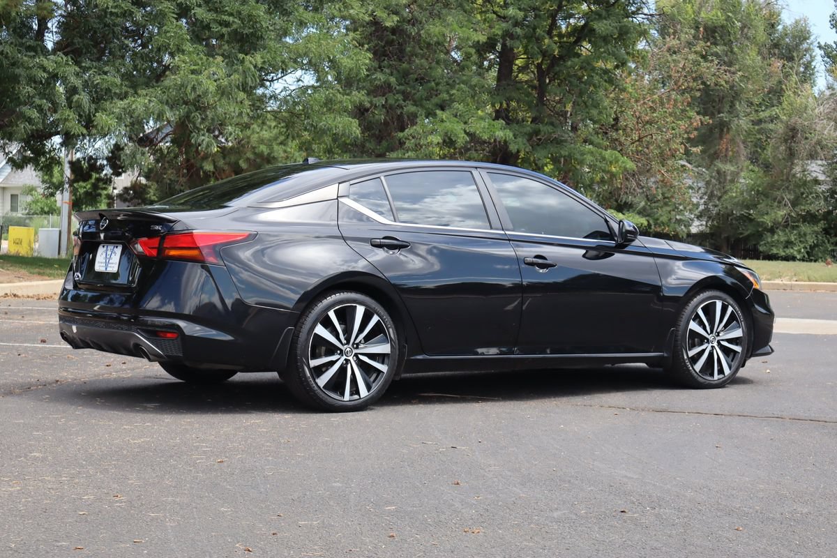 Used 2020 Nissan Altima 2.5 SR w/ Premium Package FWD image 5