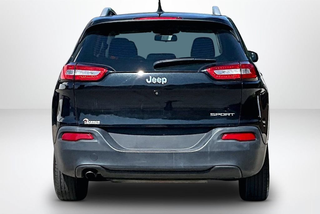 Used 2016 Jeep Cherokee Sport w/ Cold Weather Group FWD image 6