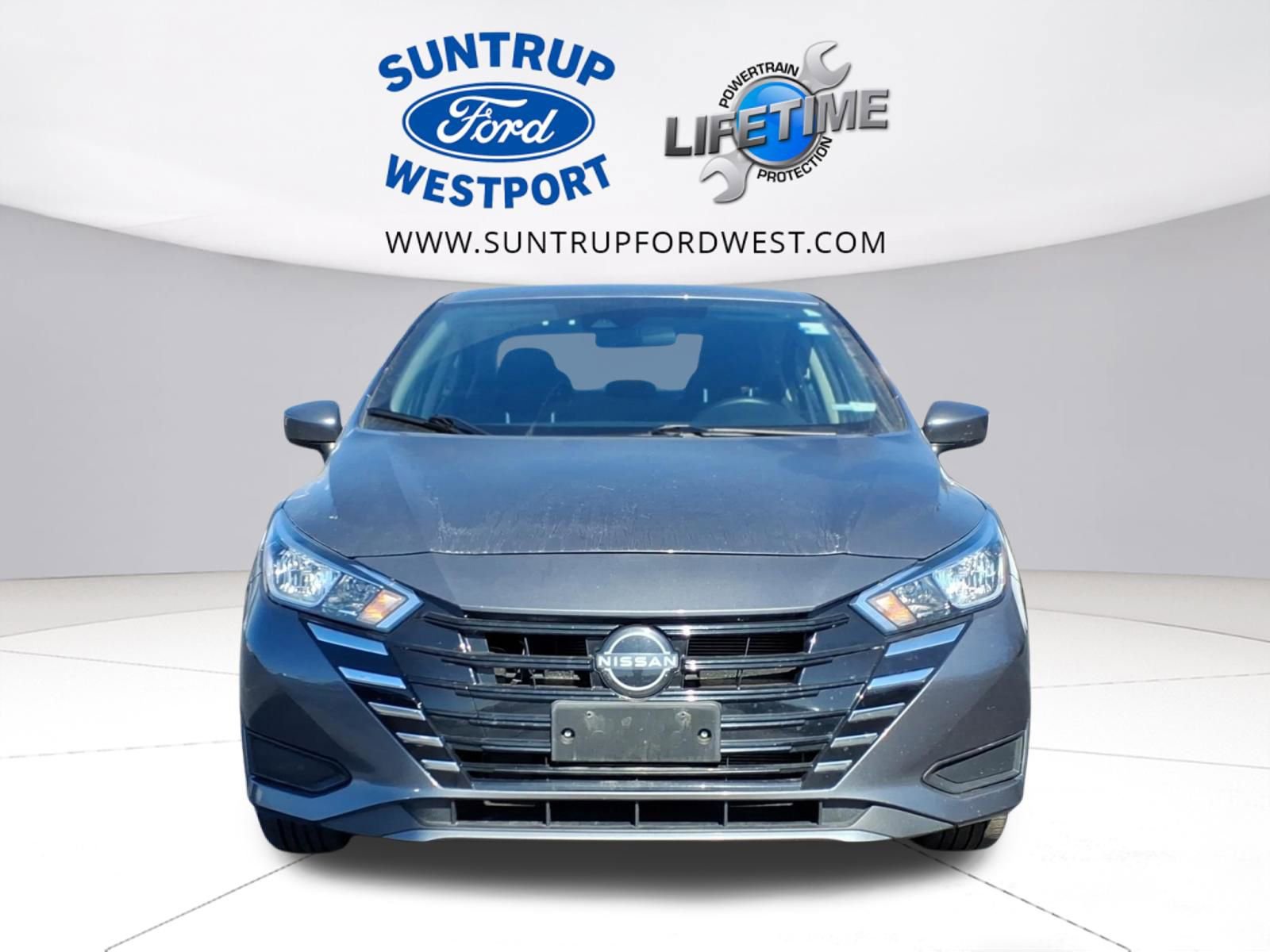 Used 2023 Nissan Versa SV image 28