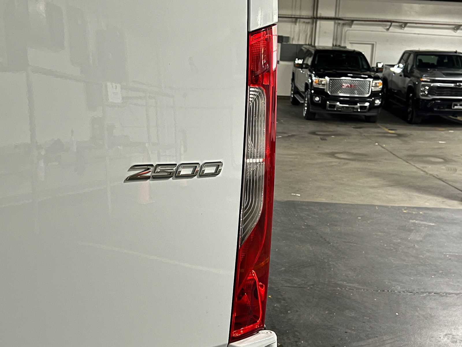 Used 2025 Mercedes-Benz Sprinter 2500 image 15