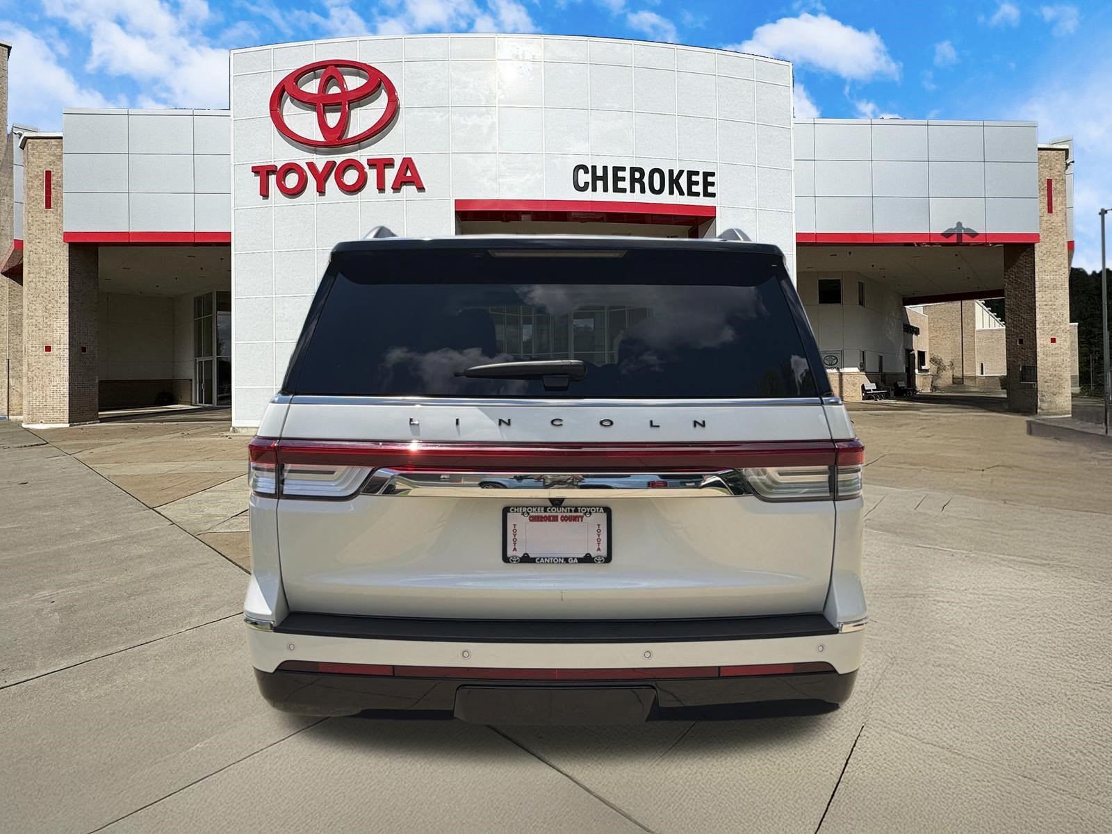 Used 2023 Lincoln Navigator L Black Label AWD/4WD image 6