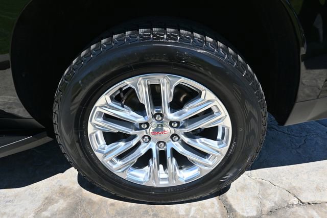Used 2024 GMC Yukon XL SLT w/ SLT Premium Package AWD/4WD image 13