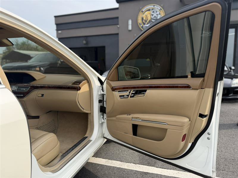 Used 2010 Mercedes-Benz S 550 image 33