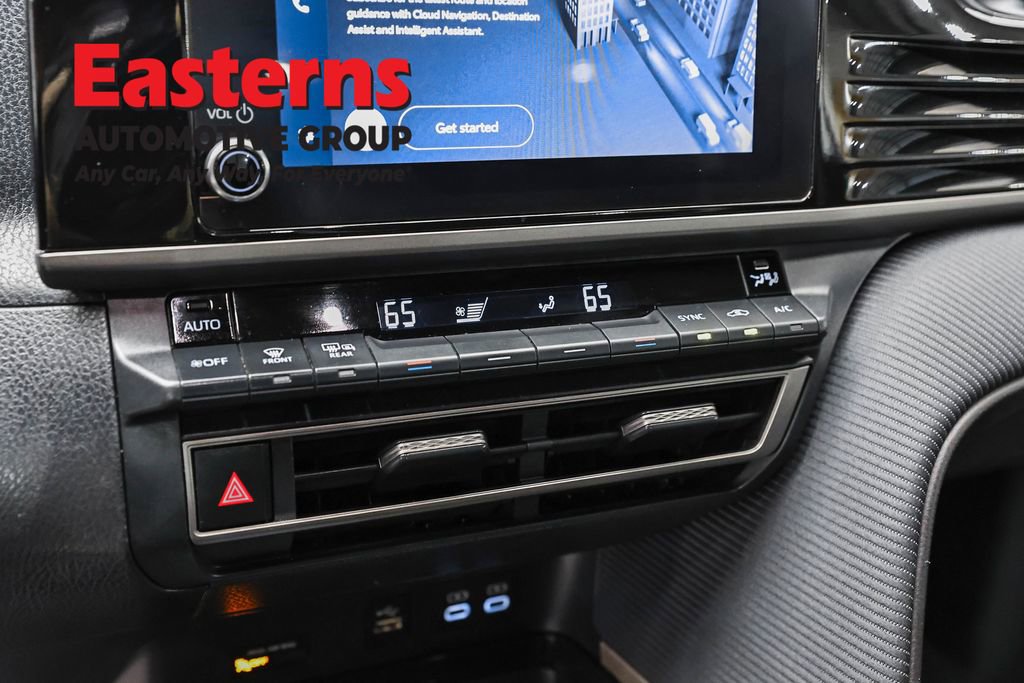 Used 2025 Toyota Camry SE w/ Convenience Package FWD image 20