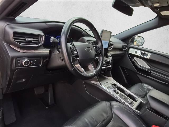 Used 2022 Ford Explorer Platinum w/ Premium Technology Package AWD/4WD image 10