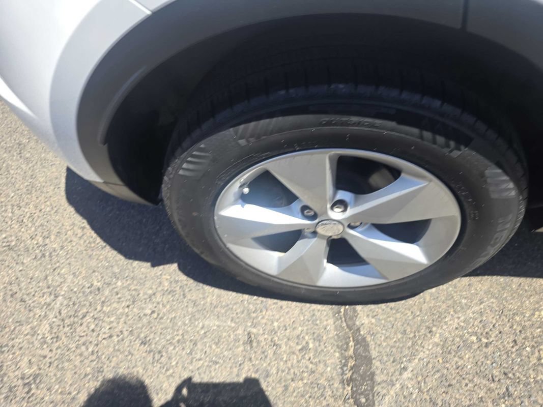 Used 2020 Jaguar E-PACE AWD/4WD image 34