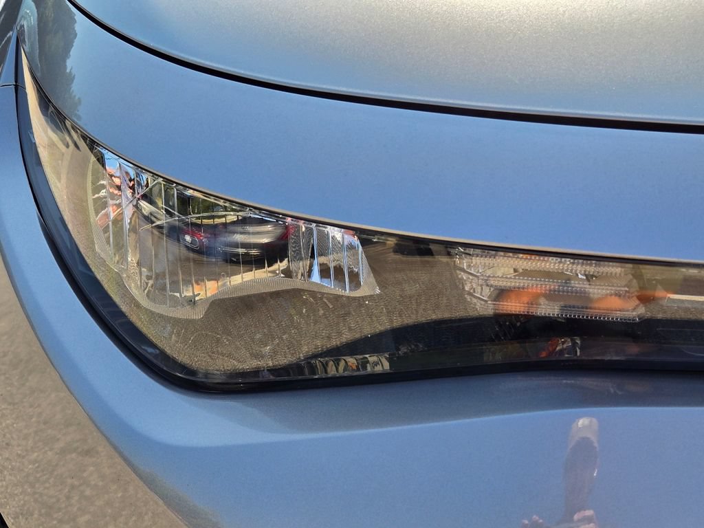 Certified 2025 Kia Soul LX w/ LX Technology Package FWD image 4