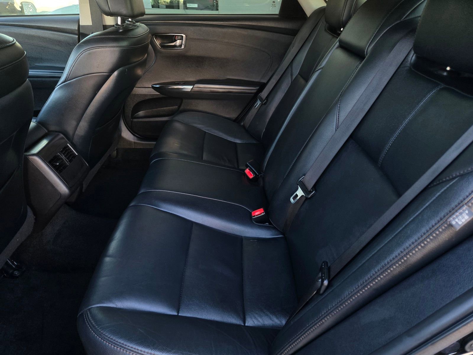 Certified 2018 Toyota Avalon XLE Plus w/ Carpet Mat Package image 11