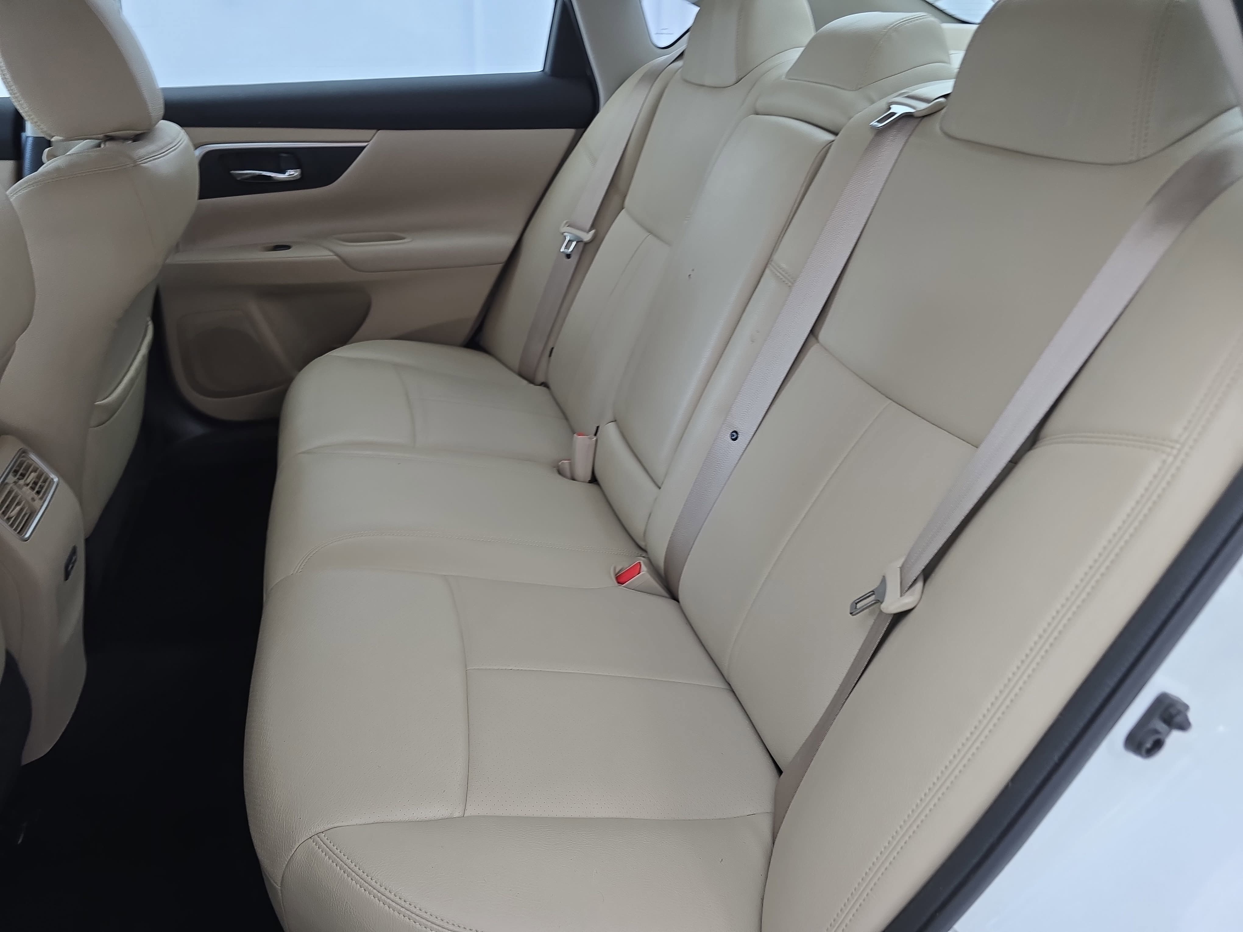 Certified 2018 Nissan Altima 2.5 SV w/ 2.5 SV Technology Package FWD image 13