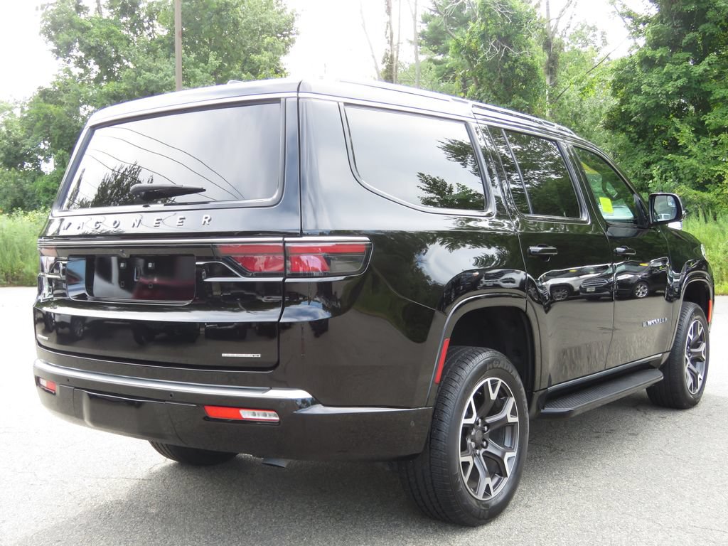 Used 2023 Jeep Wagoneer Series III w/ Convenience Group I AWD/4WD image 5