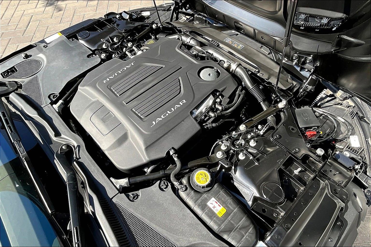 New 2024 Jaguar F-TYPE R image 10