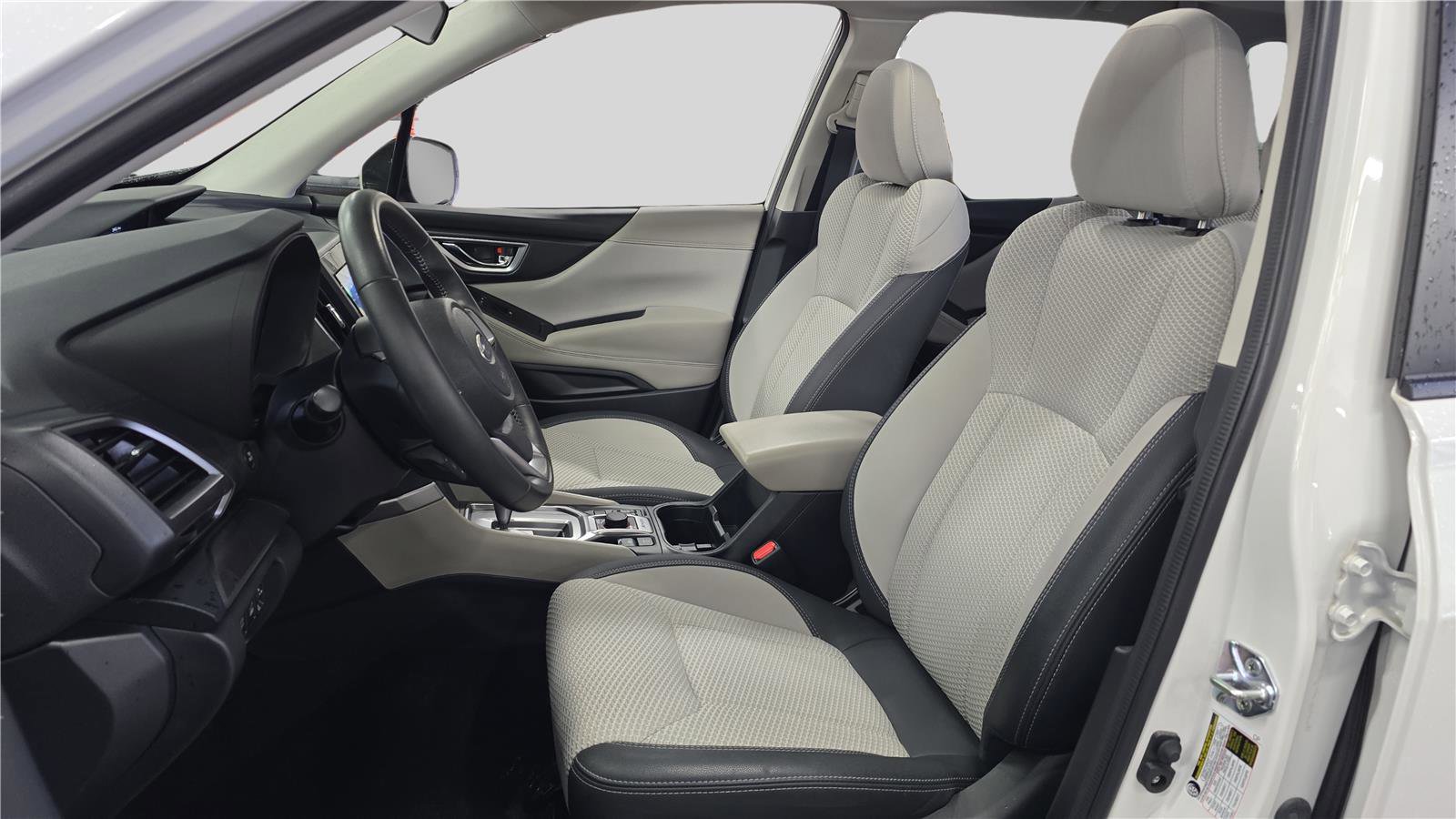 Used 2023 Subaru Forester Premium image 11