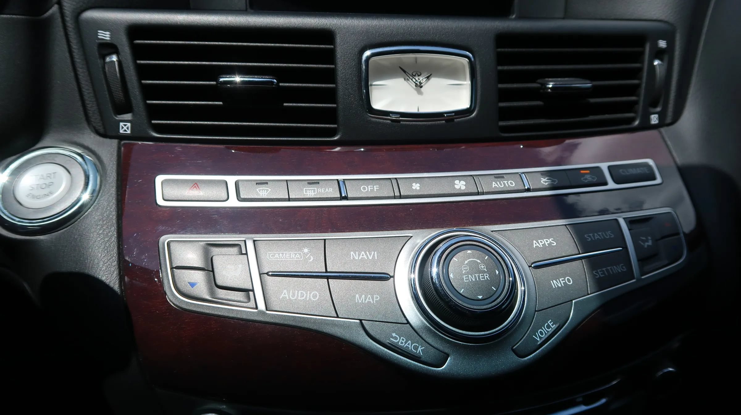 Used 2019 INFINITI Q70 Luxe w/ Sport Package RWD image 36
