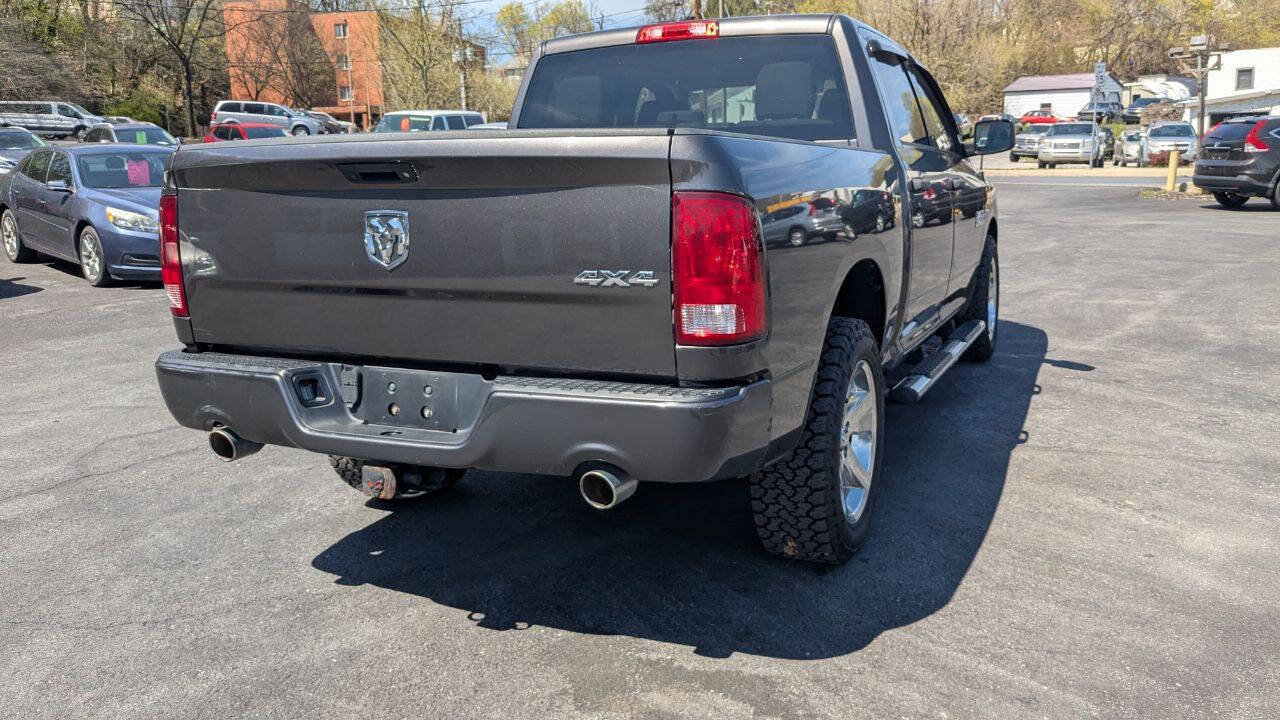 Used 2017 RAM 1500 Express AWD/4WD image 10