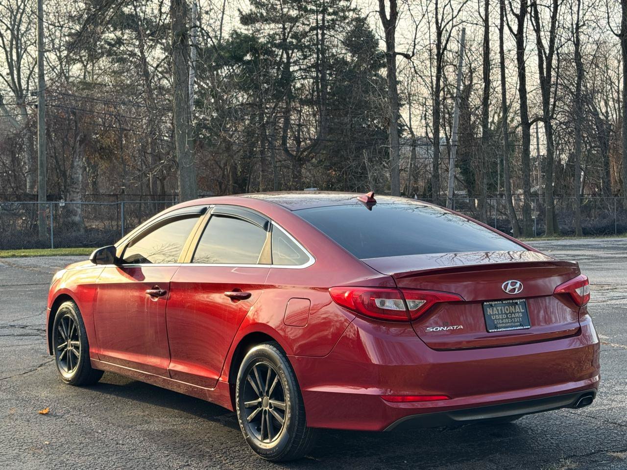 Used 2016 Hyundai Sonata SE FWD image 3