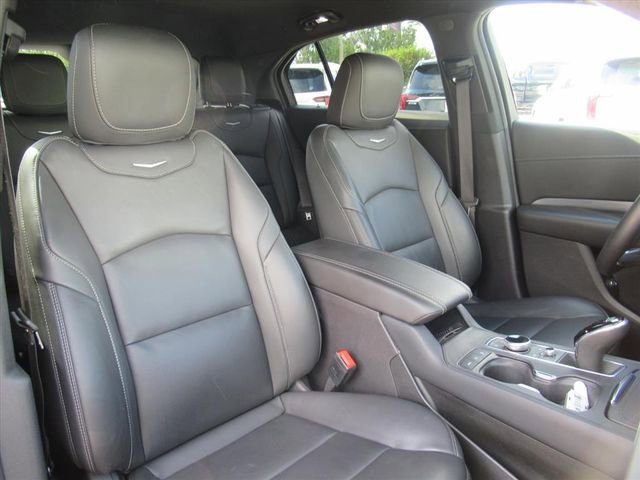 Certified 2025 Cadillac XT4 Premium Luxury image 10
