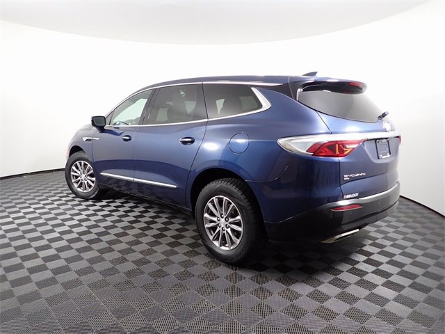 Used 2022 Buick Enclave Essence image 10