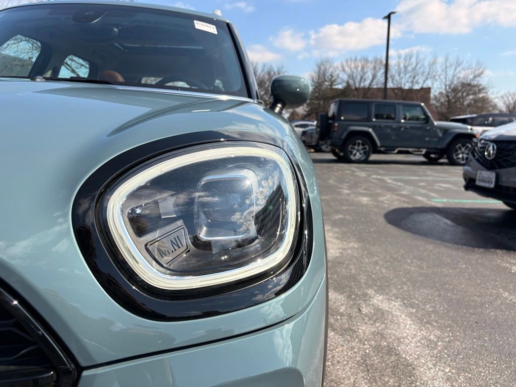 Used 2023 MINI Cooper Countryman S w/ Signature Upholstery Package AWD/4WD image 12