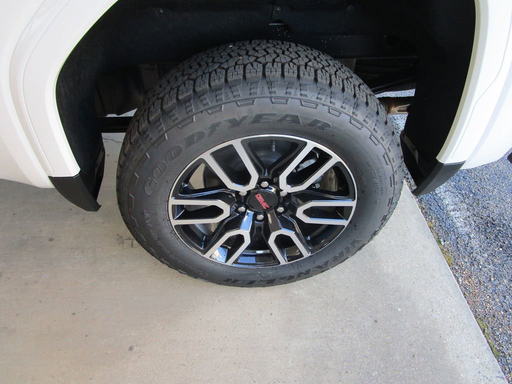 New 2026 GMC Sierra 1500 AT4 w/ AT4 Premium Package image 9