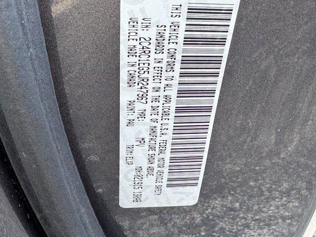Used 2018 Chrysler Pacifica Touring-L Plus FWD image 35