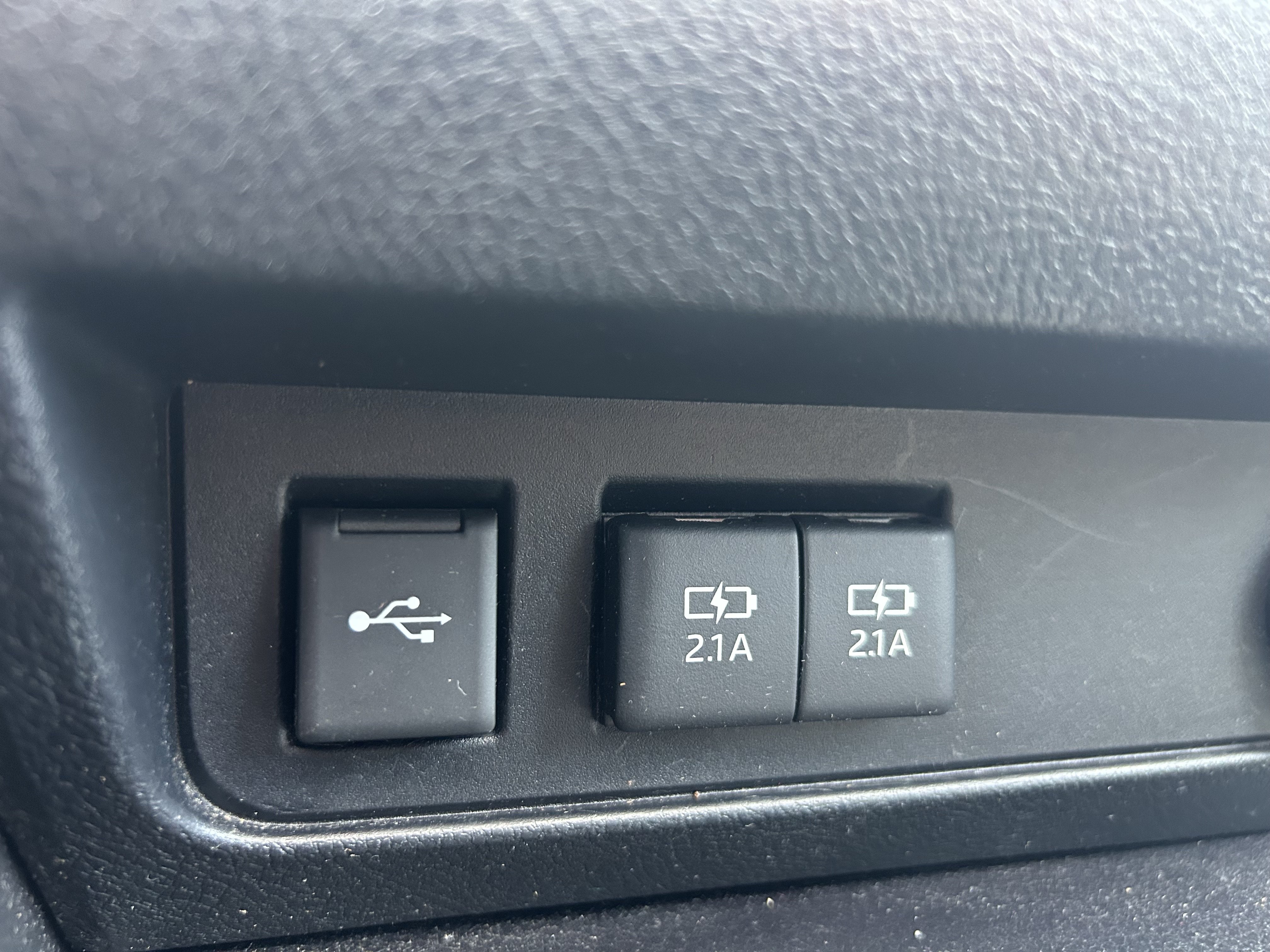 Certified 2020 Toyota Sequoia Limited w/ Safety & Convenience Package AWD/4WD image 32