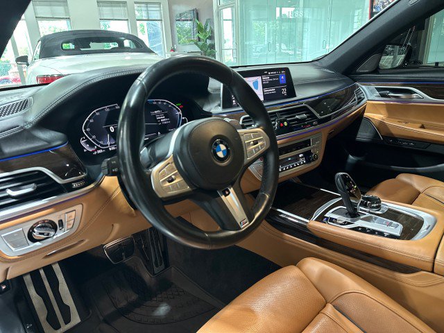 Used 2020 BMW 745e xDrive AWD/4WD image 40