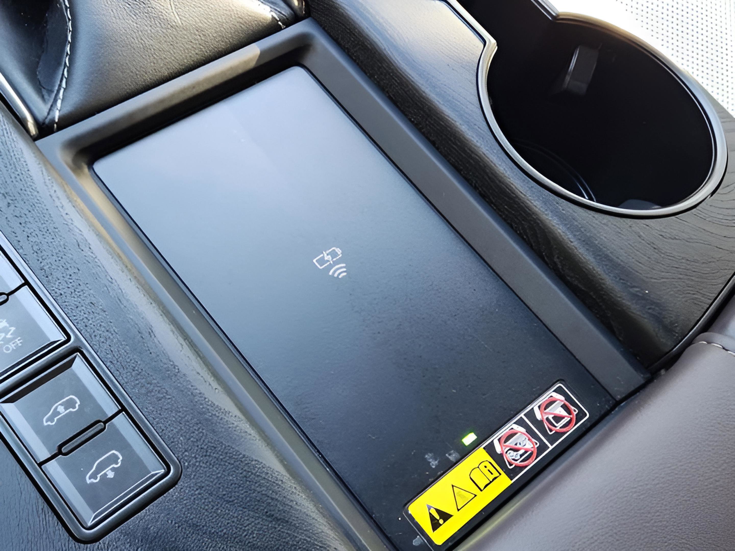 Used 2024 Lexus LX 600 4WD w/ Appearance Package image 74