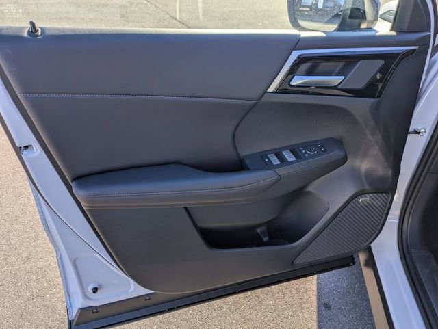 New 2026 Mitsubishi Outlander Trail Edition image 10