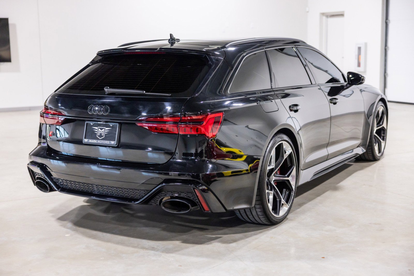 Used 2024 Audi RS 6 performance AWD/4WD image 9
