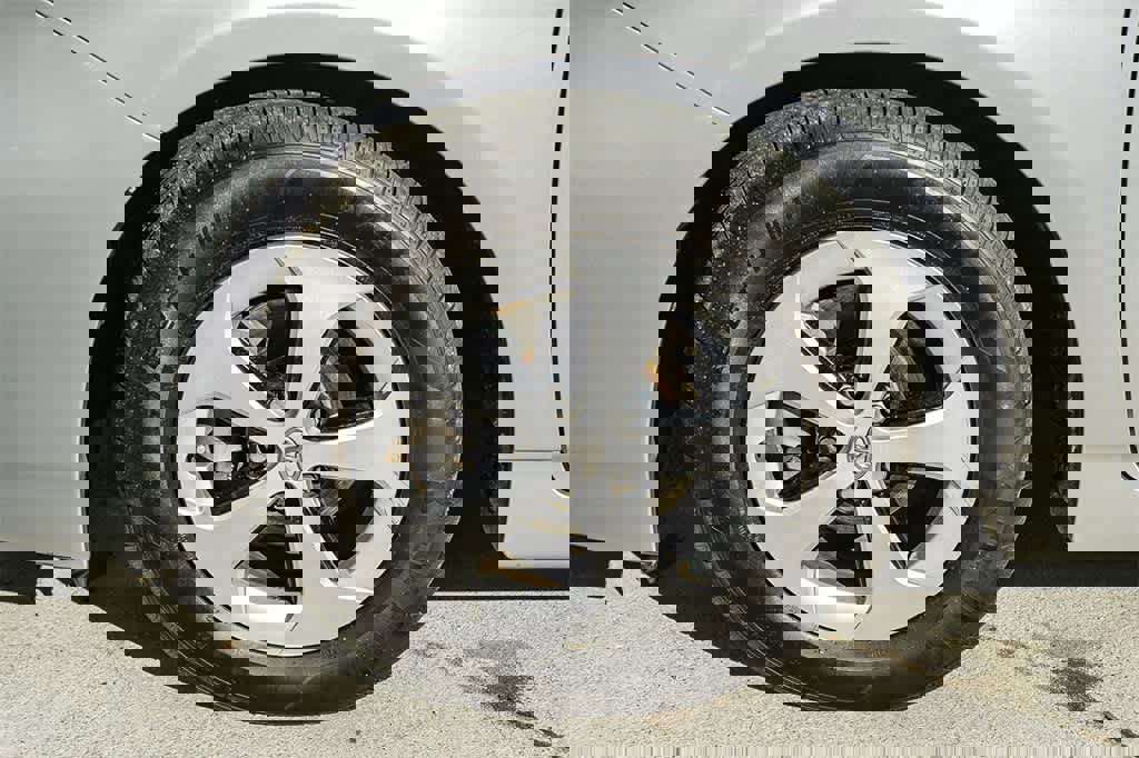 Used 2014 Toyota Prius Two image 10