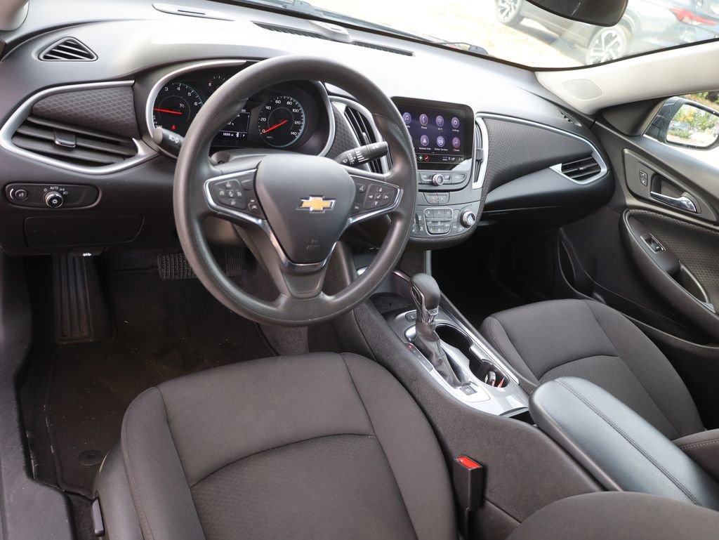 Used 2023 Chevrolet Malibu LT w/ Driver Confidence Package image 30