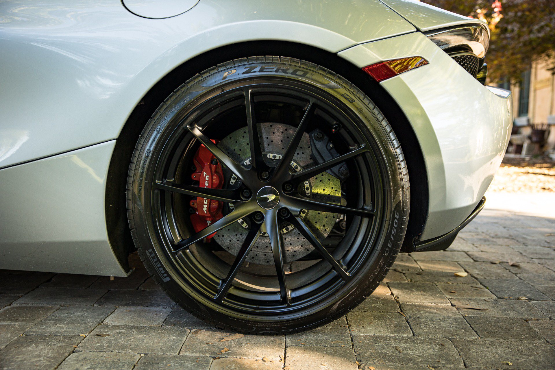 Used 2021 McLaren 720S Performance RWD image 18