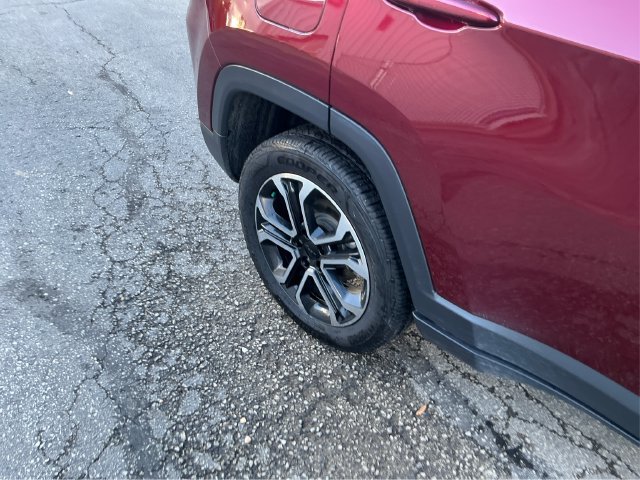 Used 2022 Jeep Compass Limited AWD/4WD image 18