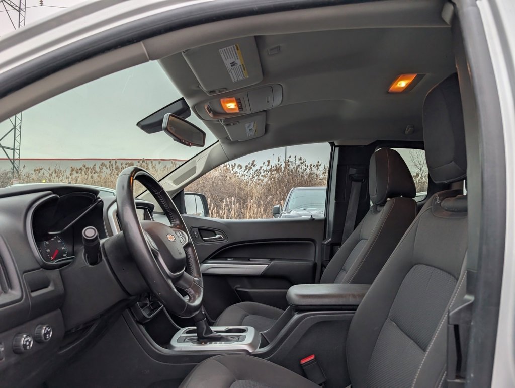 Used 2015 Chevrolet Colorado LT w/ LT Convenience Package image 7