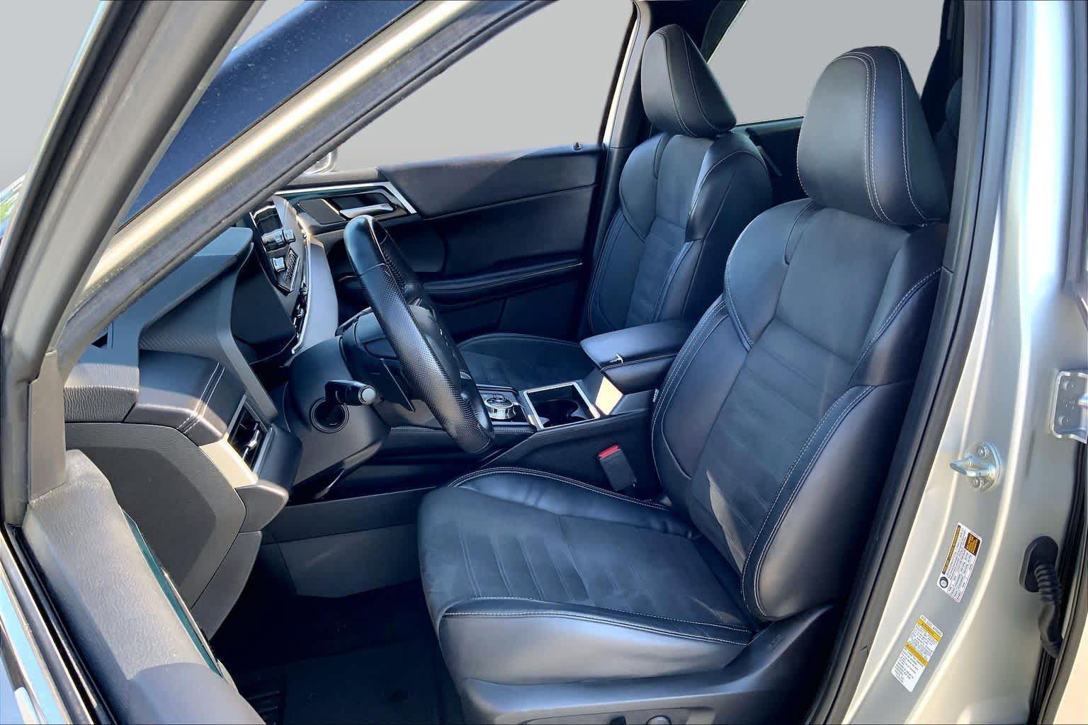 Used 2022 Mitsubishi Outlander SE FWD image 8