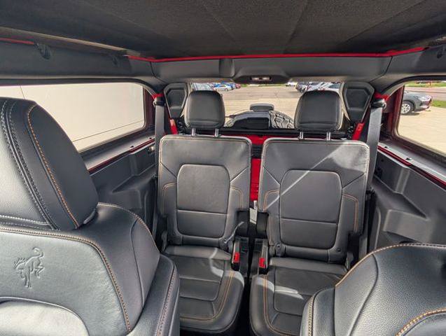 Certified 2022 Ford Bronco Badlands w/ Sasquatch Package AWD/4WD image 12