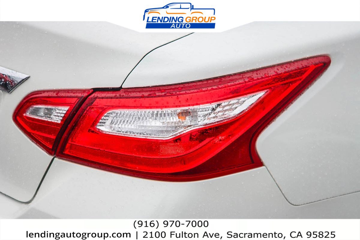 Used 2016 Nissan Altima 2.5 S w/ Power Driver Seat Package image 8