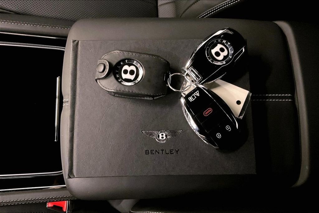 Used 2024 Bentley Continental GT AWD/4WD image 21