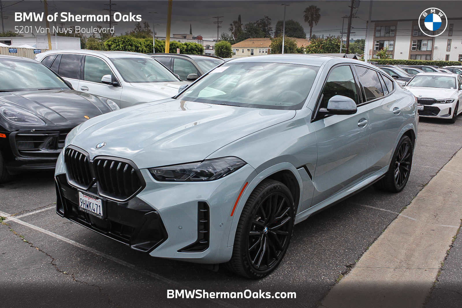 Certified 2024 BMW X6 xDrive40i w/ Premium Package AWD/4WD image 1