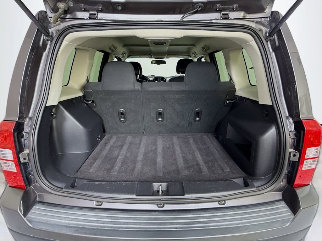 Used 2017 Jeep Patriot Latitude image 27