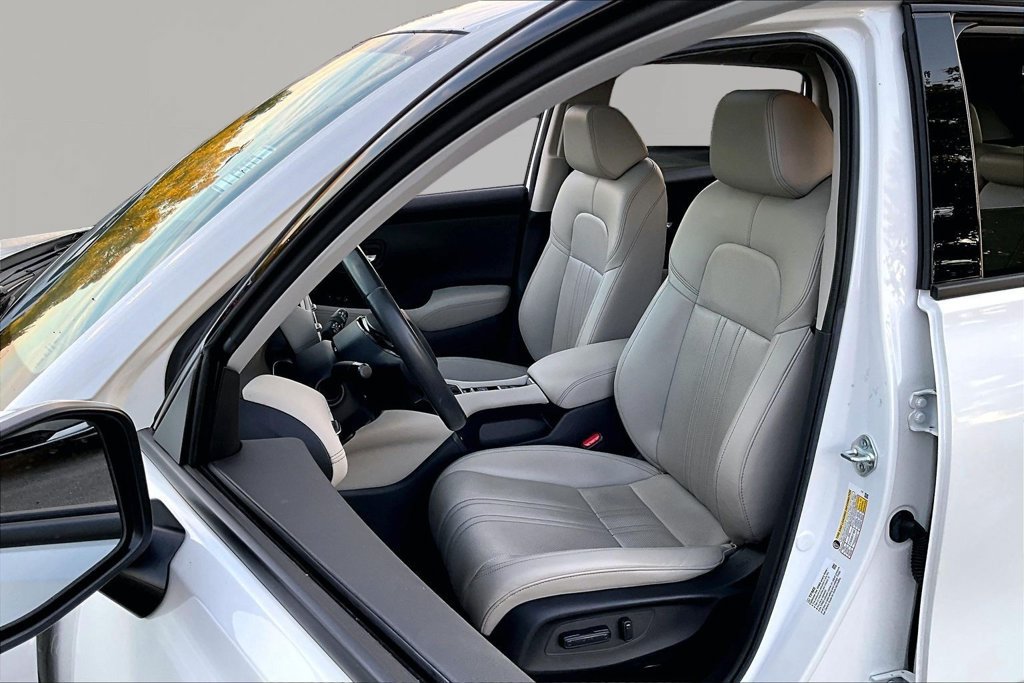 Used 2024 Honda HR-V EX-L image 17