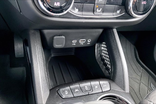 Used 2023 Chevrolet TrailBlazer LT w/ Convenience Package AWD/4WD image 23