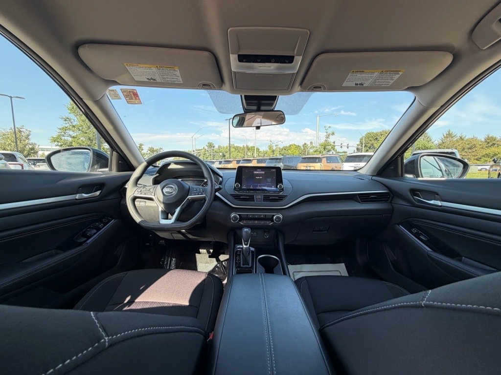 Used 2021 Nissan Altima 2.5 SV FWD image 7