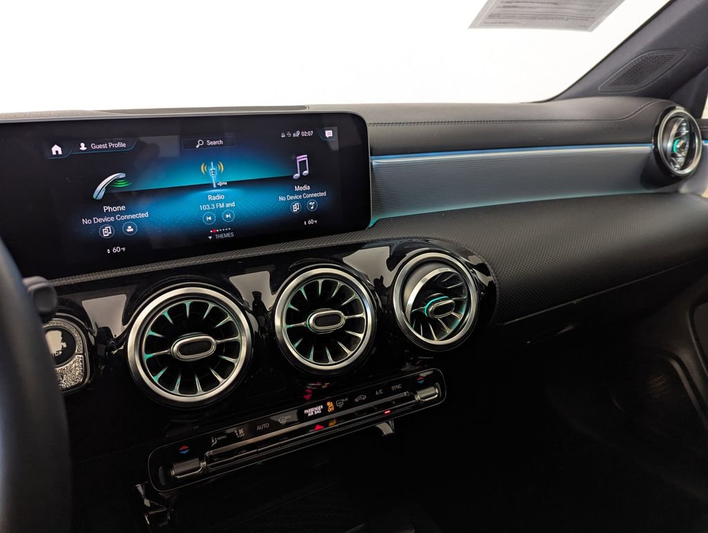 Used 2020 Mercedes-Benz CLA 250 image 7